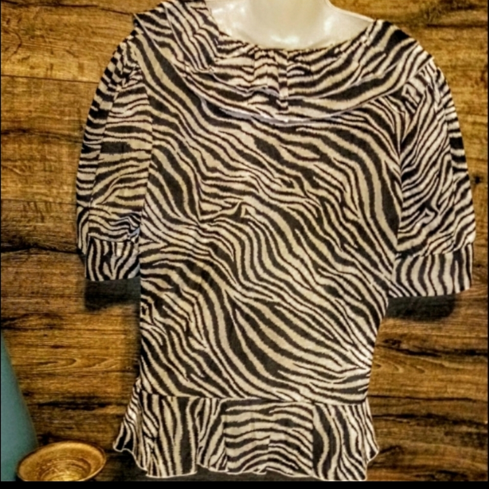 Metro Style Top Size 3X Animal Stripe Ruffle NWOT - Picture 4 of 10